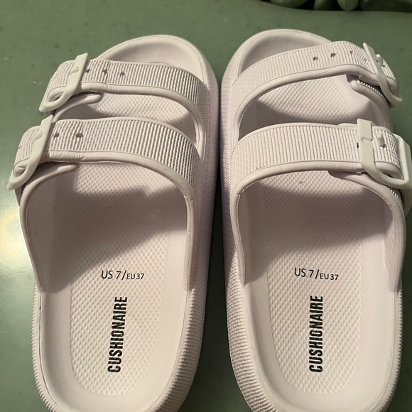 Cushinaire Lilac adjustable strap NWOT Fame Two Band Cloud Slide Neutrals - Picture 7 of 8